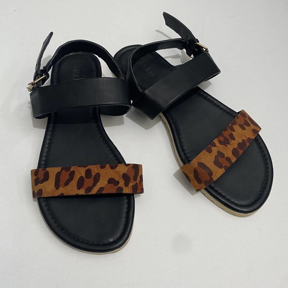 TORRID Sandals Womens Sz 8 Black Ankle Straps Cheetah Animal Print Flats Buckle